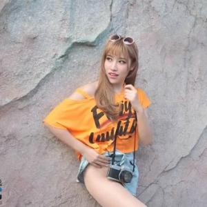 爱丝AISS 6H04《游乐场的奇景》何冉