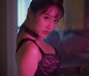 [Feilin嗲囡囡]HD视频2018.10.29 NO.110 childe三秋