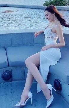 [秀人模特系列]王馨瑶视频写真 白色长裙