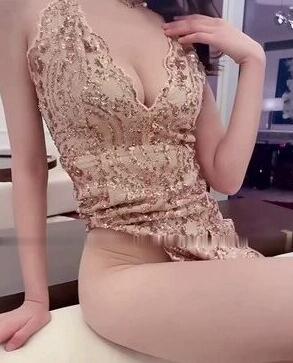  [秀人模特系列]陆萱萱 肉丝深V露背长裙