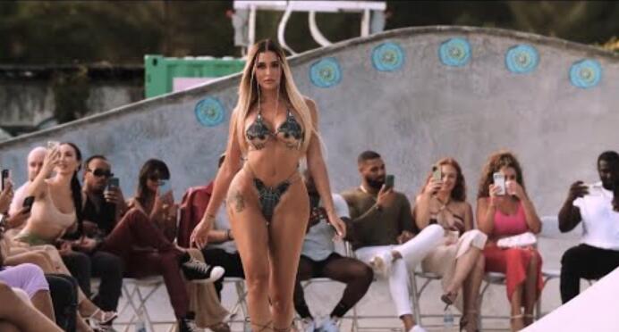 受害者15 |泳装时尚202223 |迈阿密游泳周