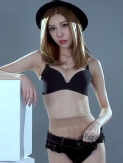  [Ligui丽柜] HD视频 兔子《肉丝小热裤》