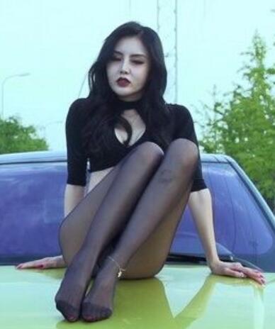 [Ligui丽柜]HD视频 2021.06.15 香车丽人 凉儿