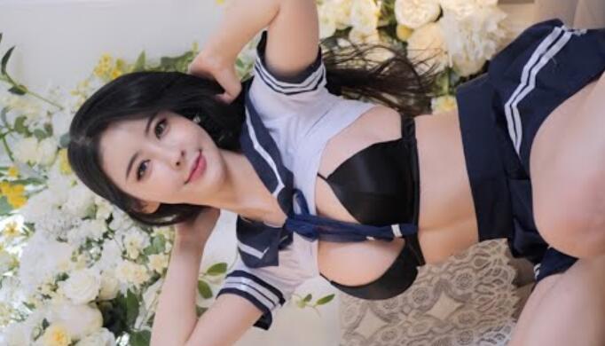 男人的浪漫 低风?传奇身材，世拉服下满满的D杯校服装扮书underwear LOOKBOOK赛车模特孙备直摄像机