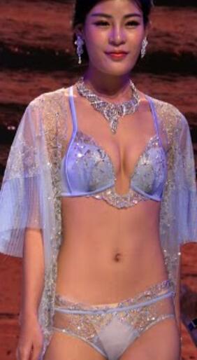 2023安莉芬概念內衣泳裝秀1