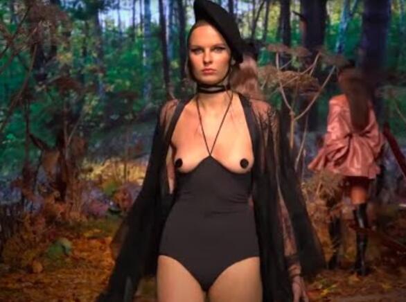 2022年RFWEEK -泳装和内衣