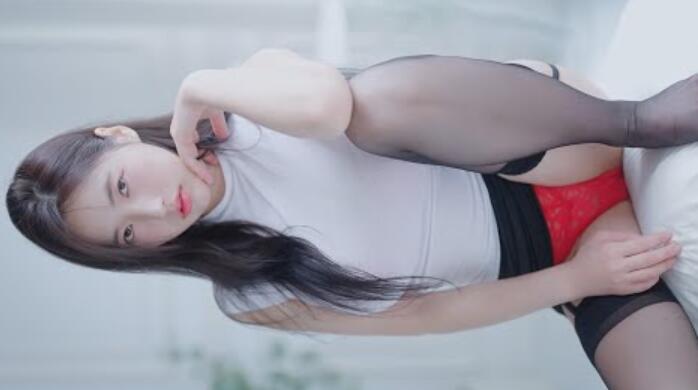 ai实词look book 开始带长筒袜,内衣内衣look book直拍legend underwear lookbook软化look book模特bikini lookbook ai look book