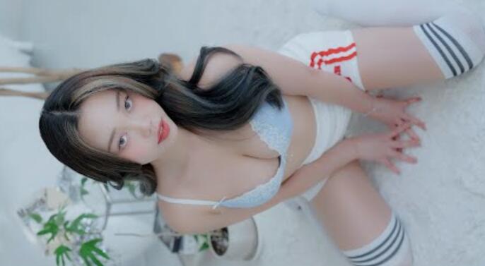 啦啦队服装短到什么都看得见 真人小艾Lookbook迷你裙内衣内衣Fancam超特写ailookbook内衣Lookbook