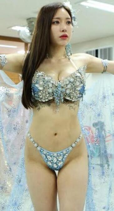 塞拉女王模特朴南熙的后台