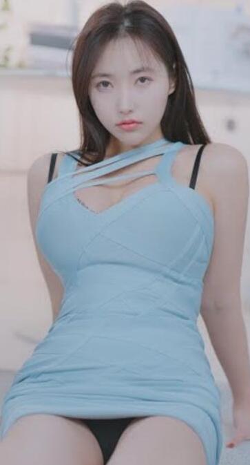 穿着好像要爆炸的连衣裙 超近距离Ai lookbbook实实内衣lockings stockings underwear Lookbook模特软化两件套Lookbook