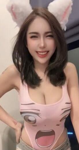 400cc Plus Featuring [Lookmhee 1]