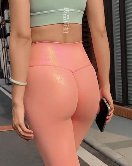 极品街拍《回忆刀》001