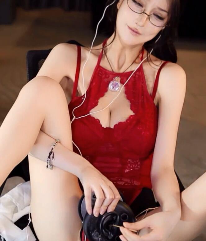 虎牙丨张爱玲 定制ASMR剧情 痴女小辣椒求主人调教