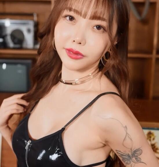  【JKF雜誌】2026 1 月號 COVER LADY「反差的 S 屬性」蕭蕭