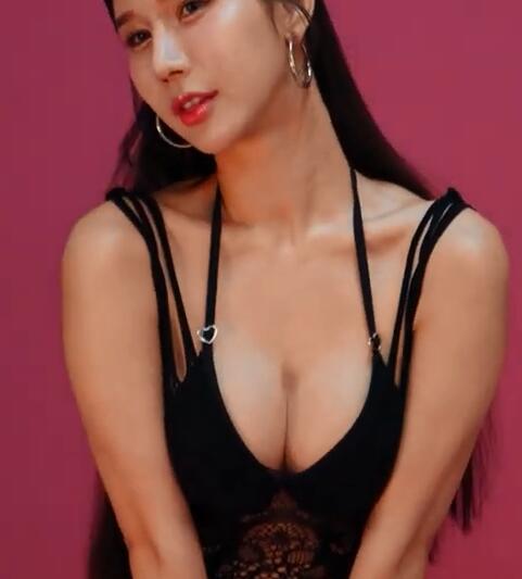 【JKF雜誌】2026 3 月號 COVER STORY「頂尖之上」雅捷、孫孫、謝立琪、夢夢、玟妡